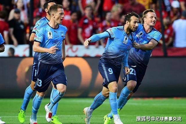 法国内讧!登贝莱半场更衣室怒怼球队逼抢不够,不少队员敢怒不敢言